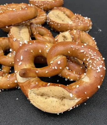 Sauerteig-Laugenbrezel