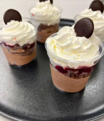 Veganes Schoggimousse Schwarzwälder Style